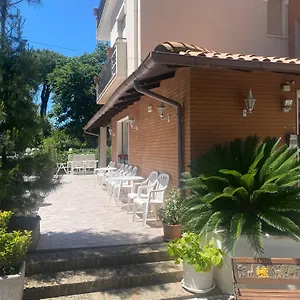 Paris Hotel